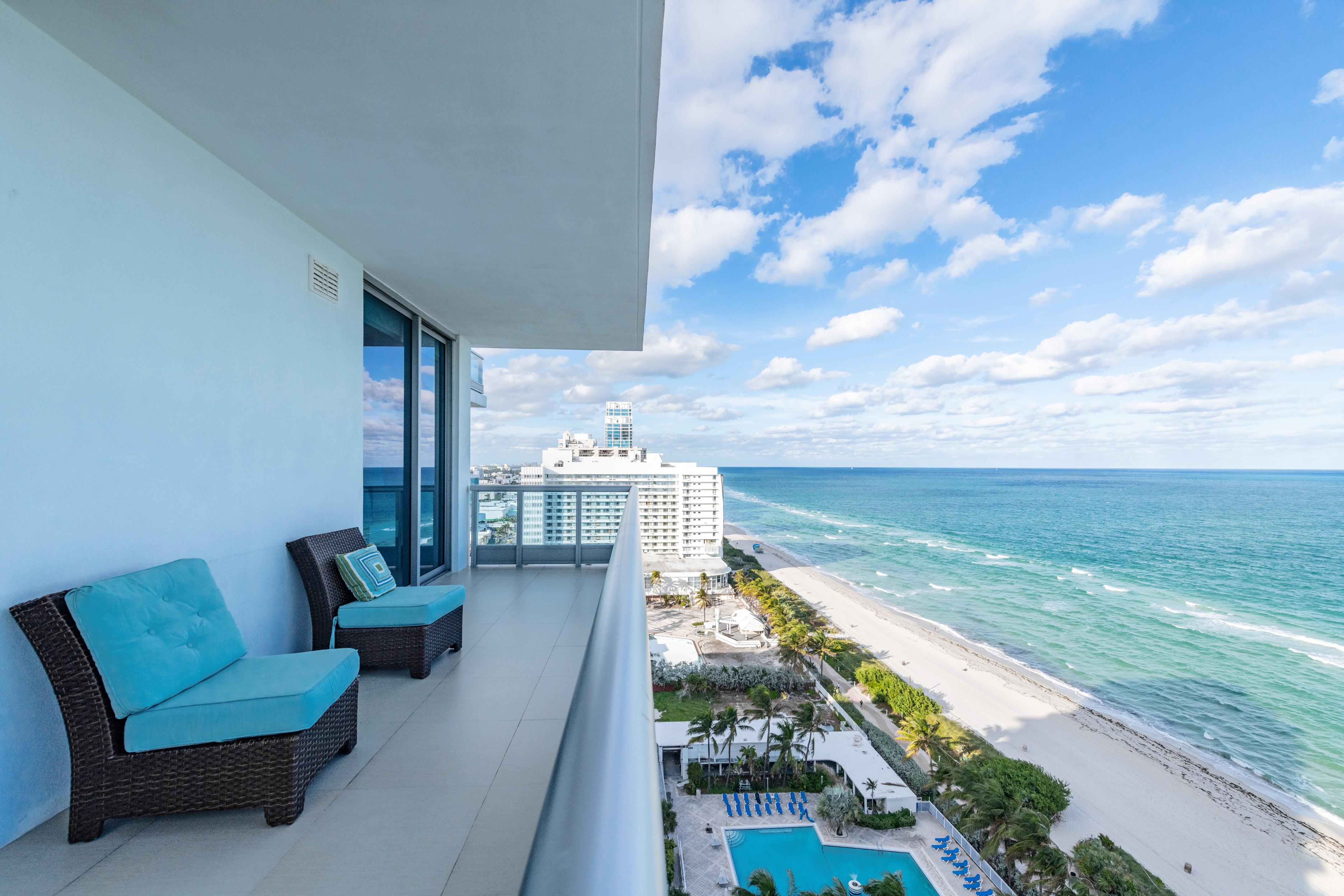 Churchill Suites Monte Carlo Miami Beach Extérieur photo