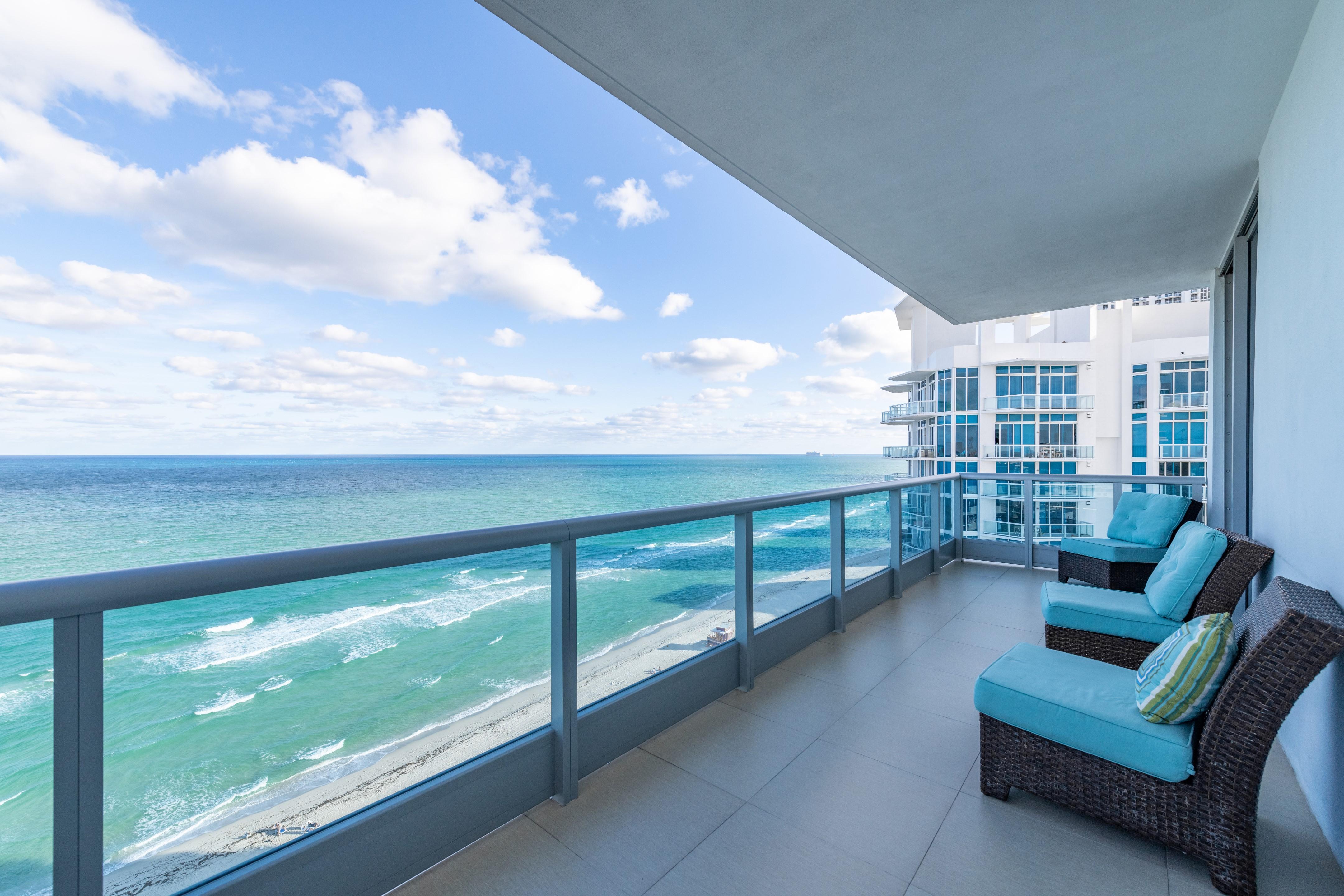 Churchill Suites Monte Carlo Miami Beach Extérieur photo