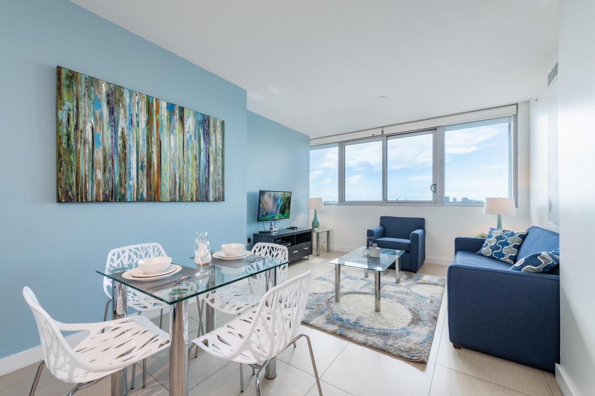 Churchill Suites Monte Carlo Miami Beach Extérieur photo